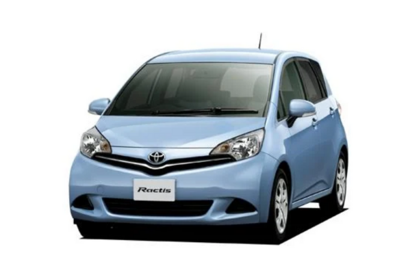 Toyota Ractis 2013